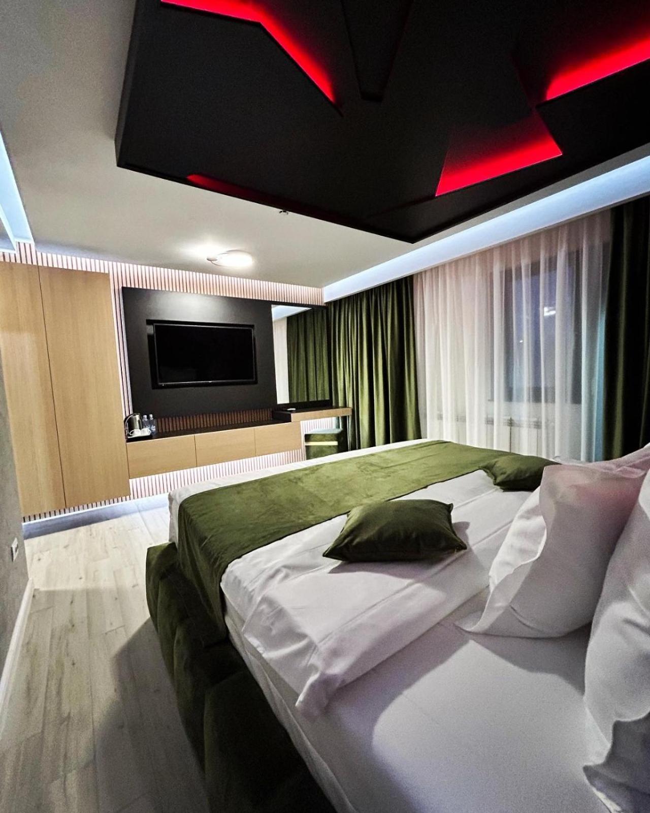 Visan Monarc Boutique Aparthotel - Self Check-In מראה חיצוני תמונה