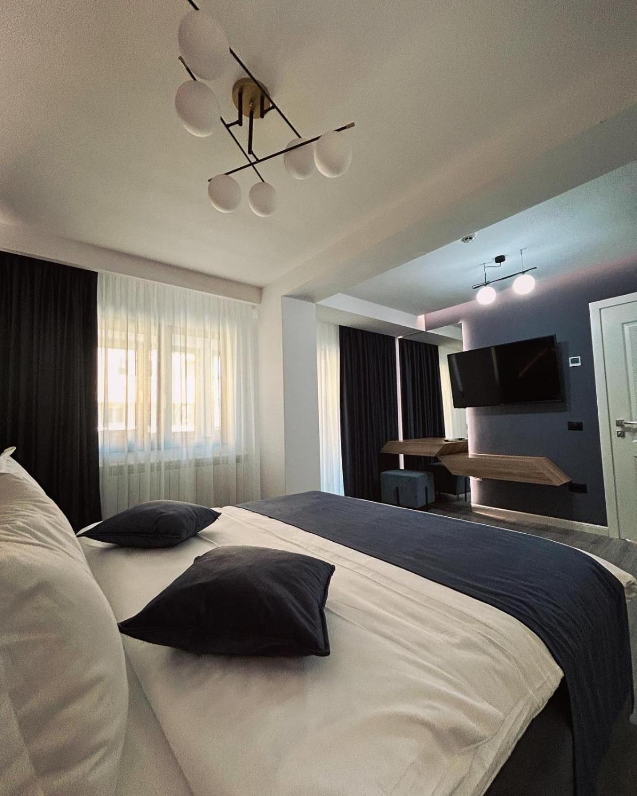 Visan Monarc Boutique Aparthotel - Self Check-In מראה חיצוני תמונה