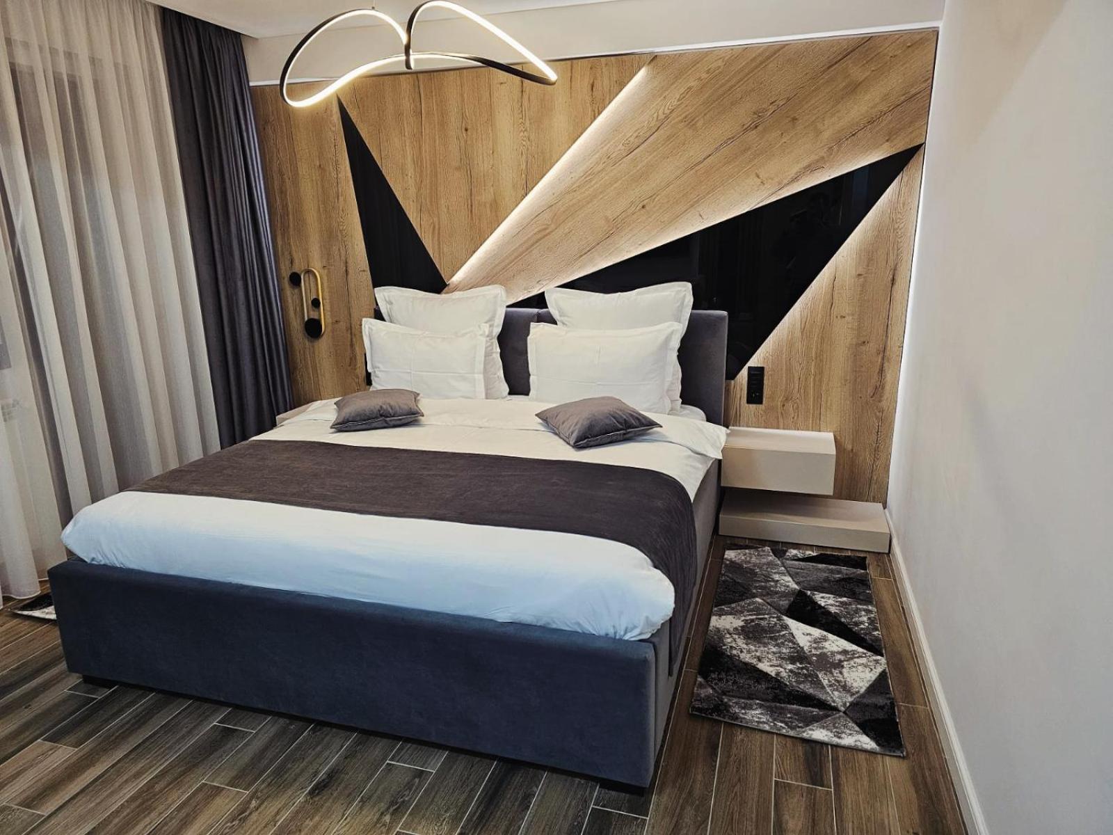 Visan Monarc Boutique Aparthotel - Self Check-In מראה חיצוני תמונה