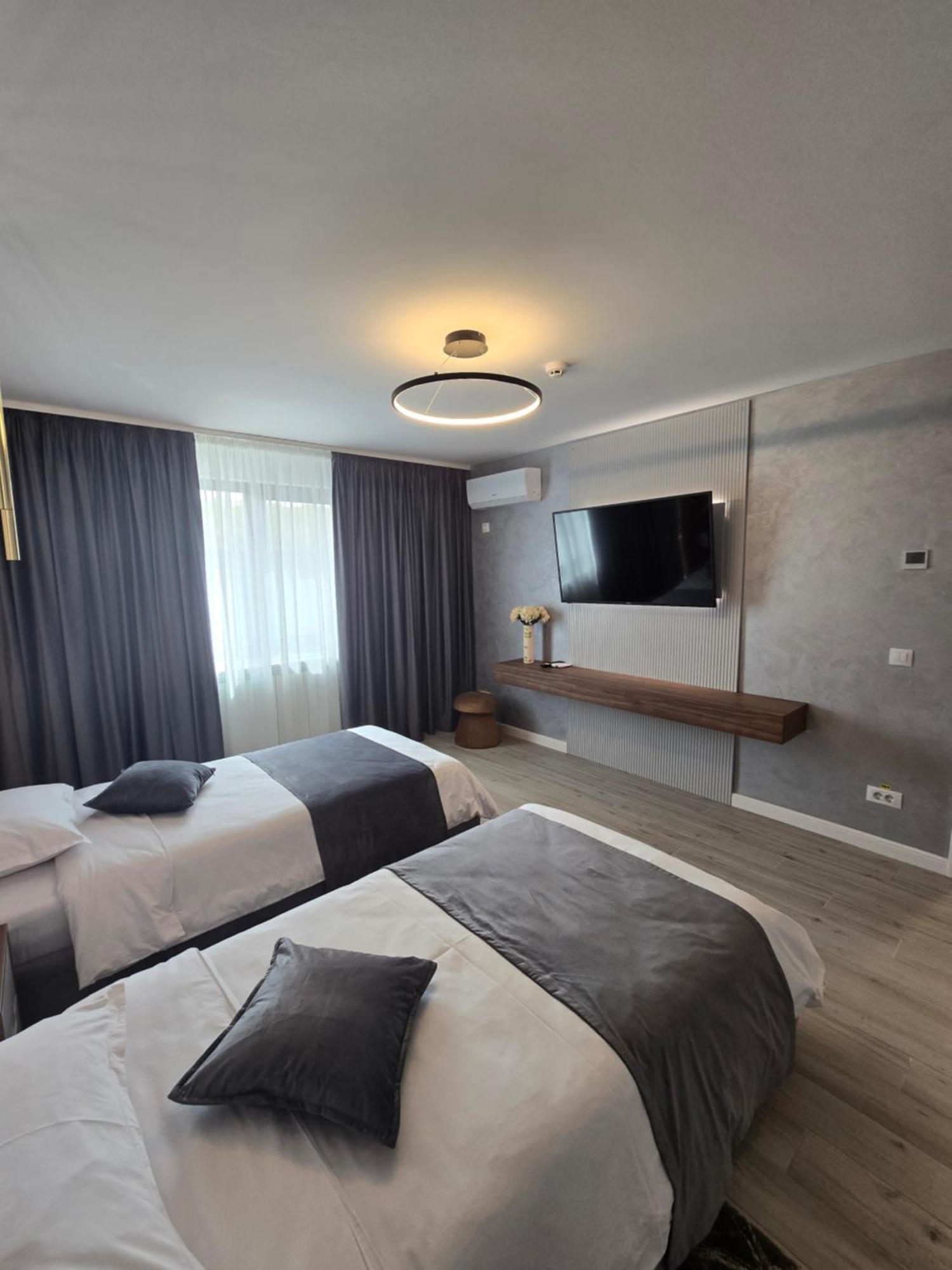 Visan Monarc Boutique Aparthotel - Self Check-In מראה חיצוני תמונה
